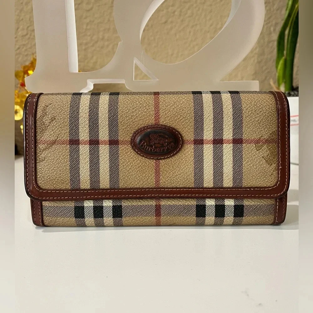 Burberrys Vintage Bifold Wallet